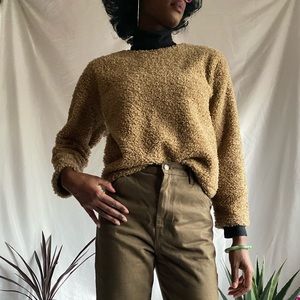 Uniqlo Fuzzy teddy beige sweater